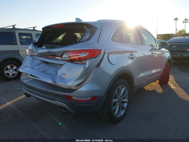 5LMCJ2C96HUL44915 Lincoln MKC SELECT