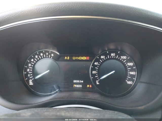 5LMCJ2C96HUL44915 Lincoln MKC SELECT