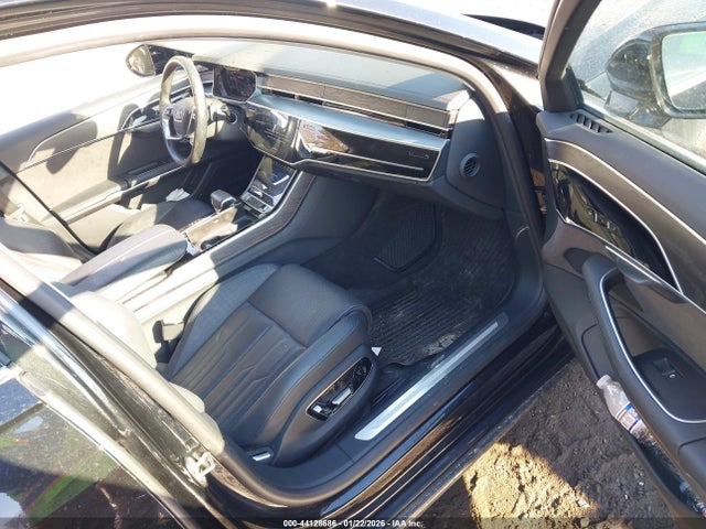 2019 AUDI A8 L WAU8DAF84KN012665 Photo 4