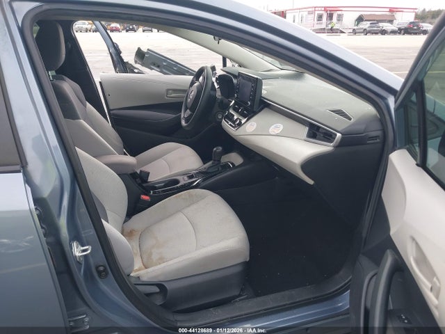 44128689 :رقم المزاد ، 5YFDPMAEXNP374207 vin ، 2022 Toyota Corolla L مزاد بيع