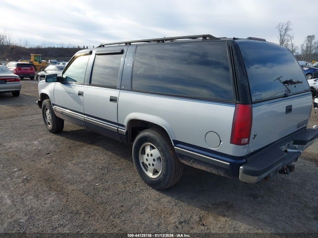 1995 CHEVROLET SUBURBAN 1GNFK16K5SJ457832 Photo 2