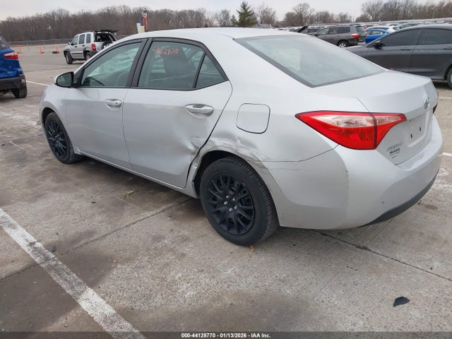 2019 TOYOTA COROLLA 5YFBURHE8KP927158 Photo 2