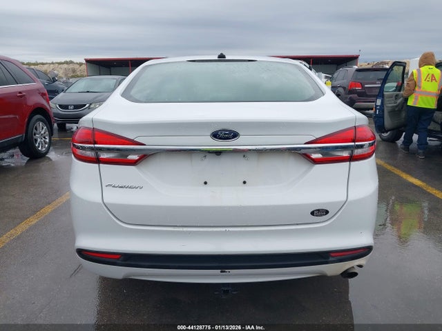Ford FUSION S 2018 3FA6P0G76JR203555 Image 16