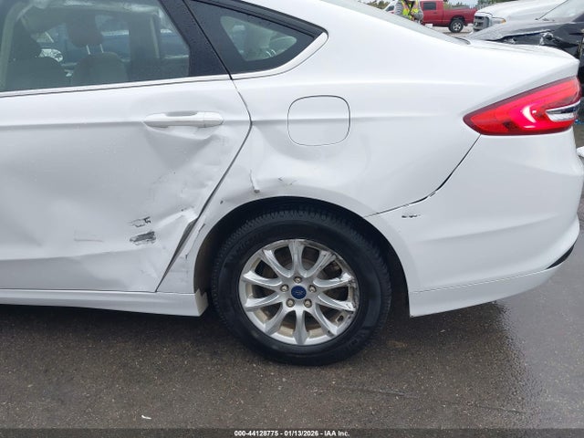 Ford FUSION S 2018 3FA6P0G76JR203555 Image 6