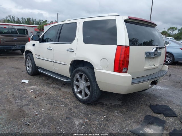 2008 CADILLAC ESCALADE 1GYEC63848R108446 Photo 2