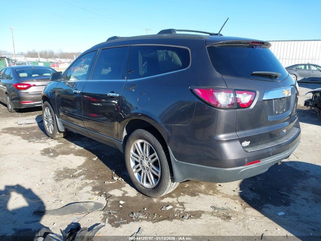 2015 CHEVROLET TRAVERSE 1GNKRGKD3FJ300438 Photo 2