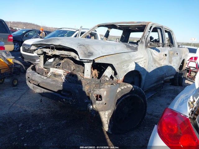 44128832 :رقم المزاد ، 3C6UR5NL1GG120636 vin ، 2016 Ram 2500 Laramie مزاد بيع