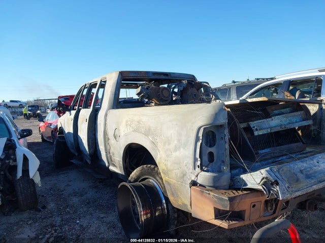 44128832 :رقم المزاد ، 3C6UR5NL1GG120636 vin ، 2016 Ram 2500 Laramie مزاد بيع