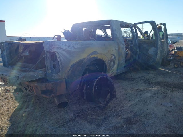 44128832 :رقم المزاد ، 3C6UR5NL1GG120636 vin ، 2016 Ram 2500 Laramie مزاد بيع