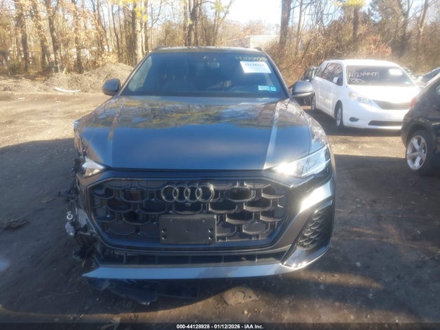 WA1EVBF12SD003216 Audi Q8 Premium Plus 55 Tfsi Quattro