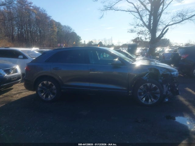 WA1EVBF12SD003216 Audi Q8 Premium Plus 55 Tfsi Quattro