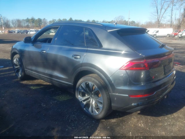 2025 AUDI Q8 WA1EVBF12SD003216 Photo 2