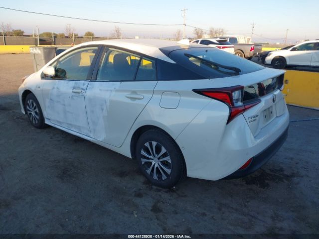 2020 TOYOTA PRIUS JTDL9RFU3L3019274 Photo 2