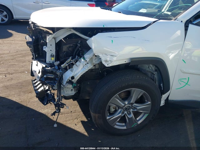 Toyota Rav4 Xle 2022 2T3W1RFV4NC196608 Image 12