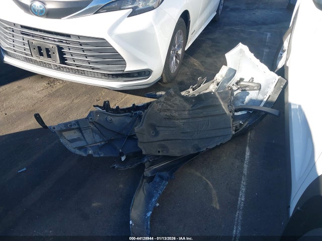 Toyota Rav4 Xle 2022 2T3W1RFV4NC196608 Image 18