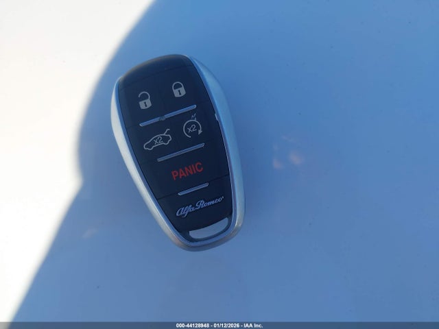 2018 ALFA ROMEO GIULIA ZARFAEBN7J7565230 Photo 10