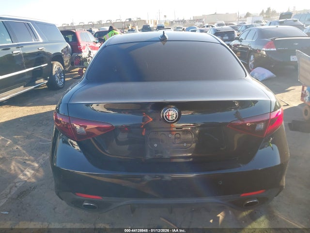 Alfa Romeo Giulia Rwd 2018 ZARFAEBN7J7565230 Image 16