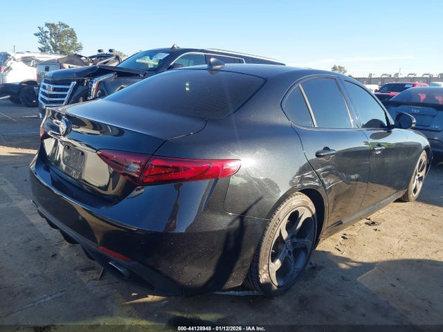2018 ALFA ROMEO GIULIA ZARFAEBN7J7565230 Photo 3