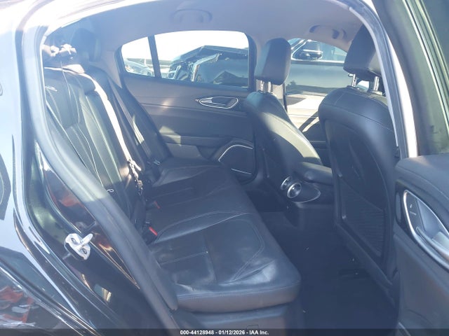 2018 ALFA ROMEO GIULIA ZARFAEBN7J7565230 Photo 7