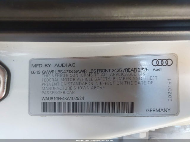 2019 AUDI S3 WAUB1GFF4KA102924 Photo 8