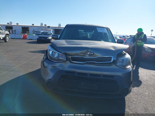 Продаж на аукціоні авто 2016 Kia Soul, vin: KNDJN2A26G7384420, номер лоту: 44128992