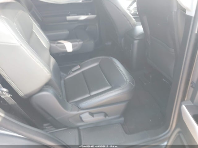 2024 FORD EXPLORER 1FMSK7DH1RGA61949 Photo 7