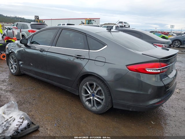 3FA6P0HD2HR313940 Ford FUSION SE
