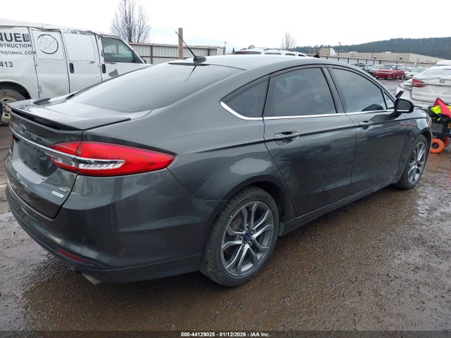 3FA6P0HD2HR313940 Ford FUSION SE