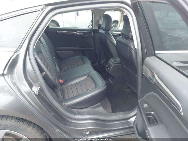 3FA6P0HD2HR313940 Ford FUSION SE