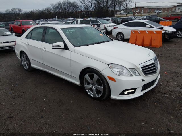 2011 MERCEDES-BENZ E 350 WDDHF5GB9BA345021