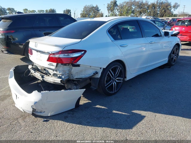 1HGCR3F94HA000133 Honda Accord Touring V6