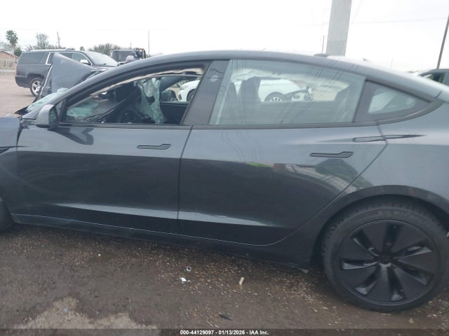 Продаж на аукціоні авто 2025 Tesla Model 3 Long Range Rear-wheel Drive/standard Rear-wheel Drive, vin: 5YJ3E1EA4SF011349, номер лоту: 44129097