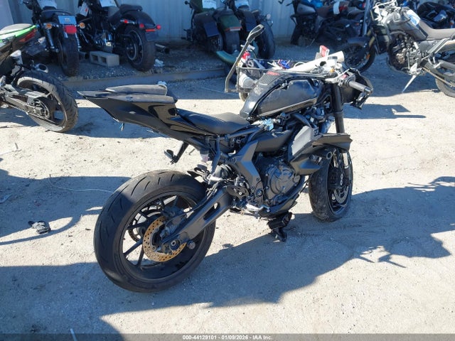 2025 YAMAHA YZFR7 JYARM38Y7SA003574 Photo 3