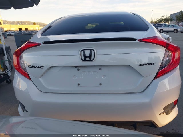 Honda Civic Sport 2020 19XFC2F81LE200424 Image 17
