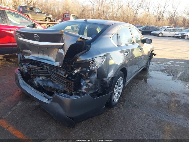 2015 Nissan Altima 2.5 S მანქანა იყიდება აუქციონზე, vin: 1N4AL3AP4FC170884, აუქციონის ნომერი: 44129143