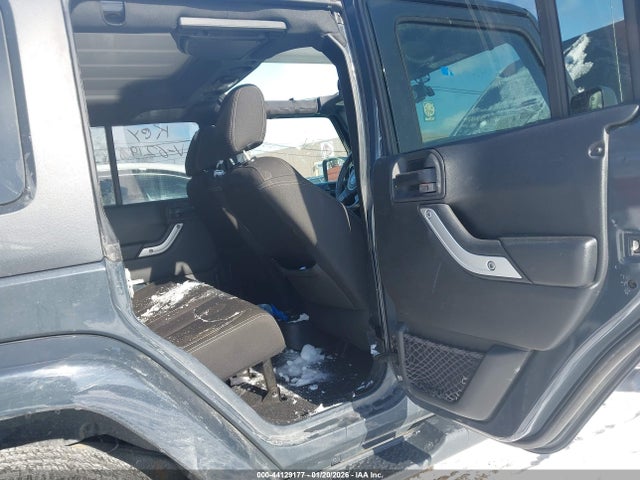 2017 Jeep Wrangler Unlimited Sahara მანქანა იყიდება აუქციონზე, vin: 1C4BJWEG8HL621978, აუქციონის ნომერი: 44129177