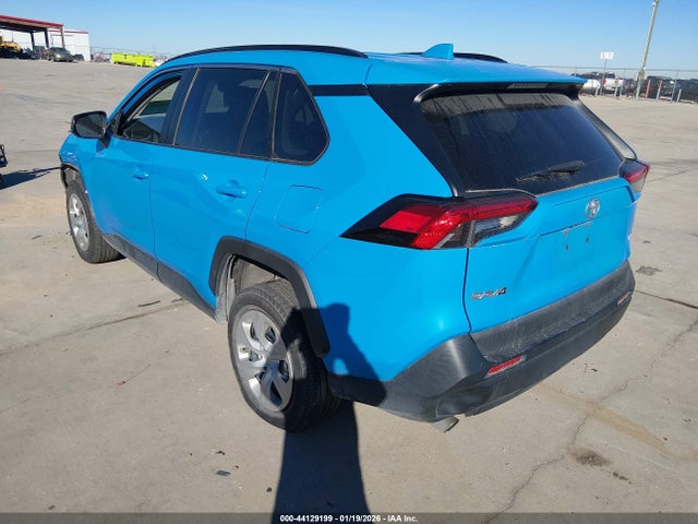 Toyota RAV4 LE 2019 2T3H1RFV7KW040243 Image 3