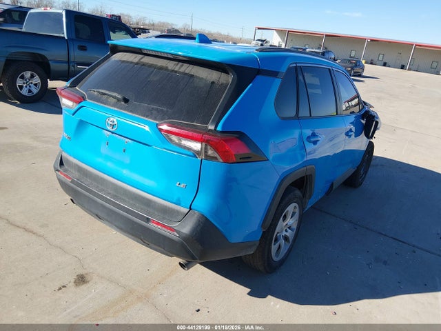 Toyota RAV4 LE 2019 2T3H1RFV7KW040243 Image 4