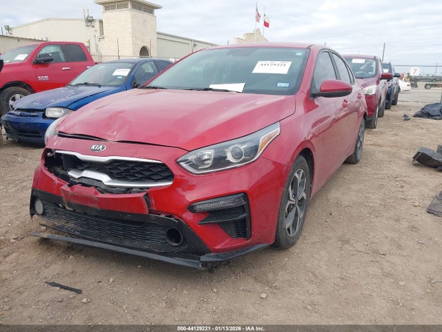 3KPF24AD0ME275765 KIA Forte Lxs