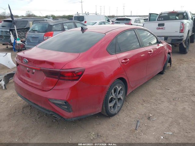 3KPF24AD0ME275765 KIA Forte Lxs