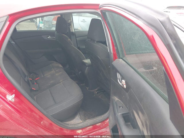 3KPF24AD0ME275765 KIA Forte Lxs