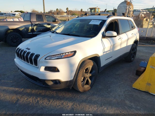 Jeep Cherokee Latitude 2016 1C4PJMCS5GW104295 Image 2