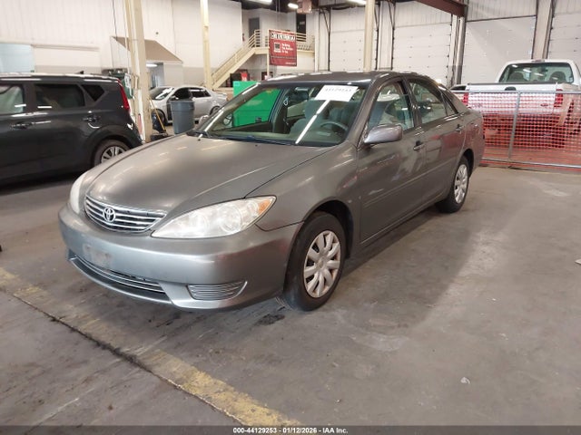 2005 TOYOTA CAMRY 4T1BE30K15U511922 Photo 1
