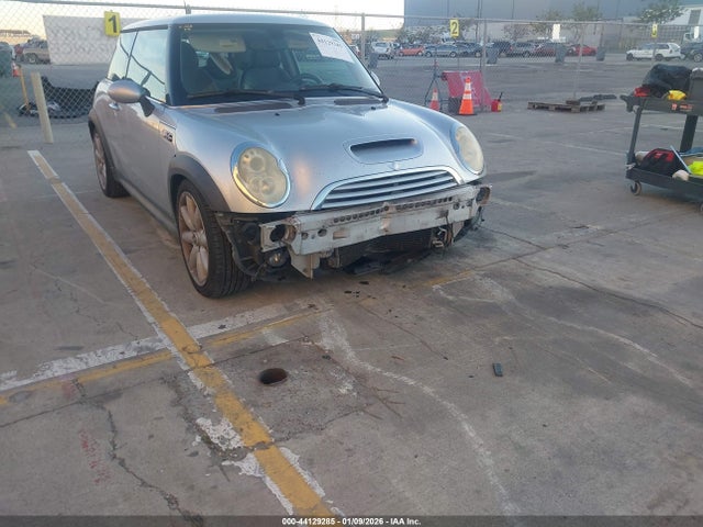 2006 MINI COOPER S WMWRE33596TJ39498 Photo 5