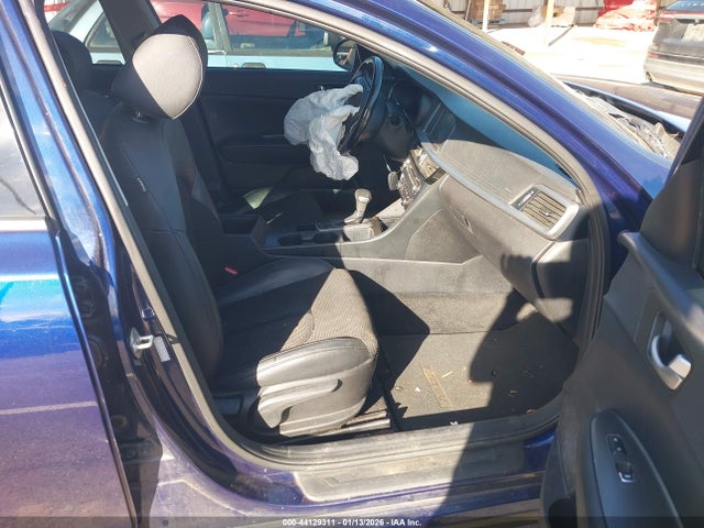 5XXGT4L37KG377879 KIA Optima S