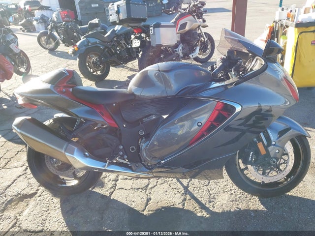 Suzuki GSX1300 RR 2024 JS1EJ11D4R7100093 Image 11