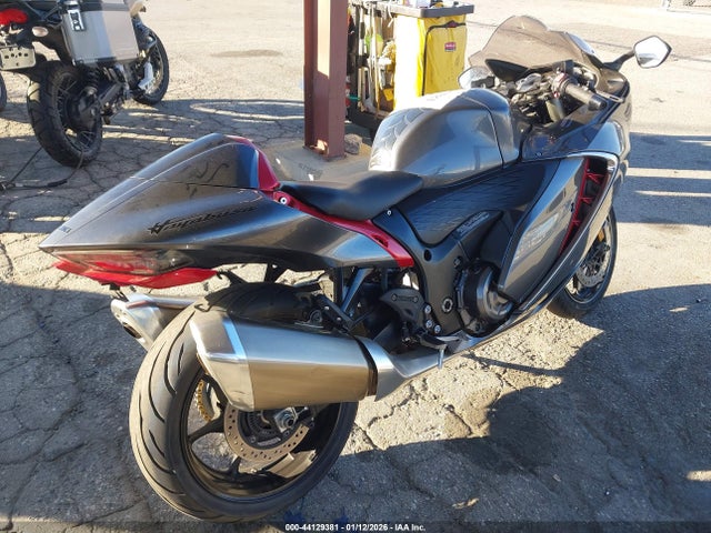 Suzuki GSX1300 RR 2024 JS1EJ11D4R7100093 Image 4