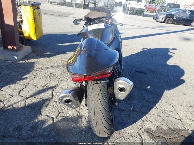 Suzuki GSX1300 RR 2024 JS1EJ11D4R7100093 Image 6