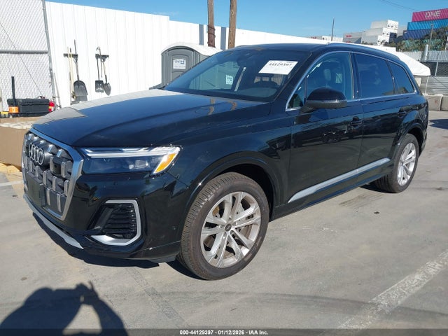 2025 AUDI Q7 WA1ACBF77SD004743 Photo 1
