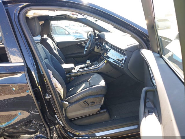 2025 AUDI Q7 WA1ACBF77SD004743 Photo 4